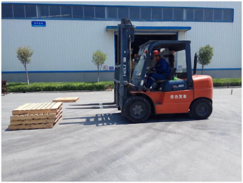 公司舉行叉車、抱車技能比武大賽